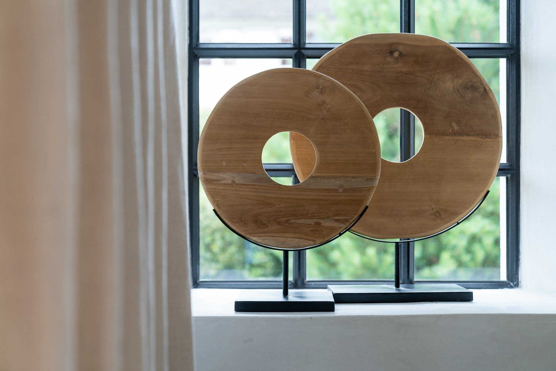 Le Disque En Teak Sur Pied - M